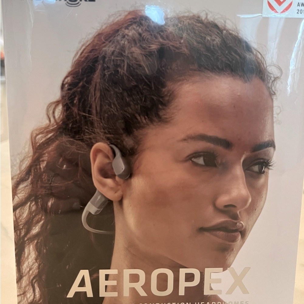 Aftershoks bone conducting headphones.